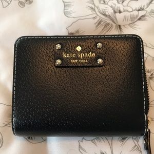 KATE SPADE zip wallet